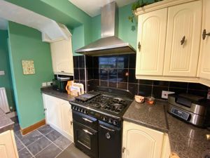 Kitchen- click for photo gallery